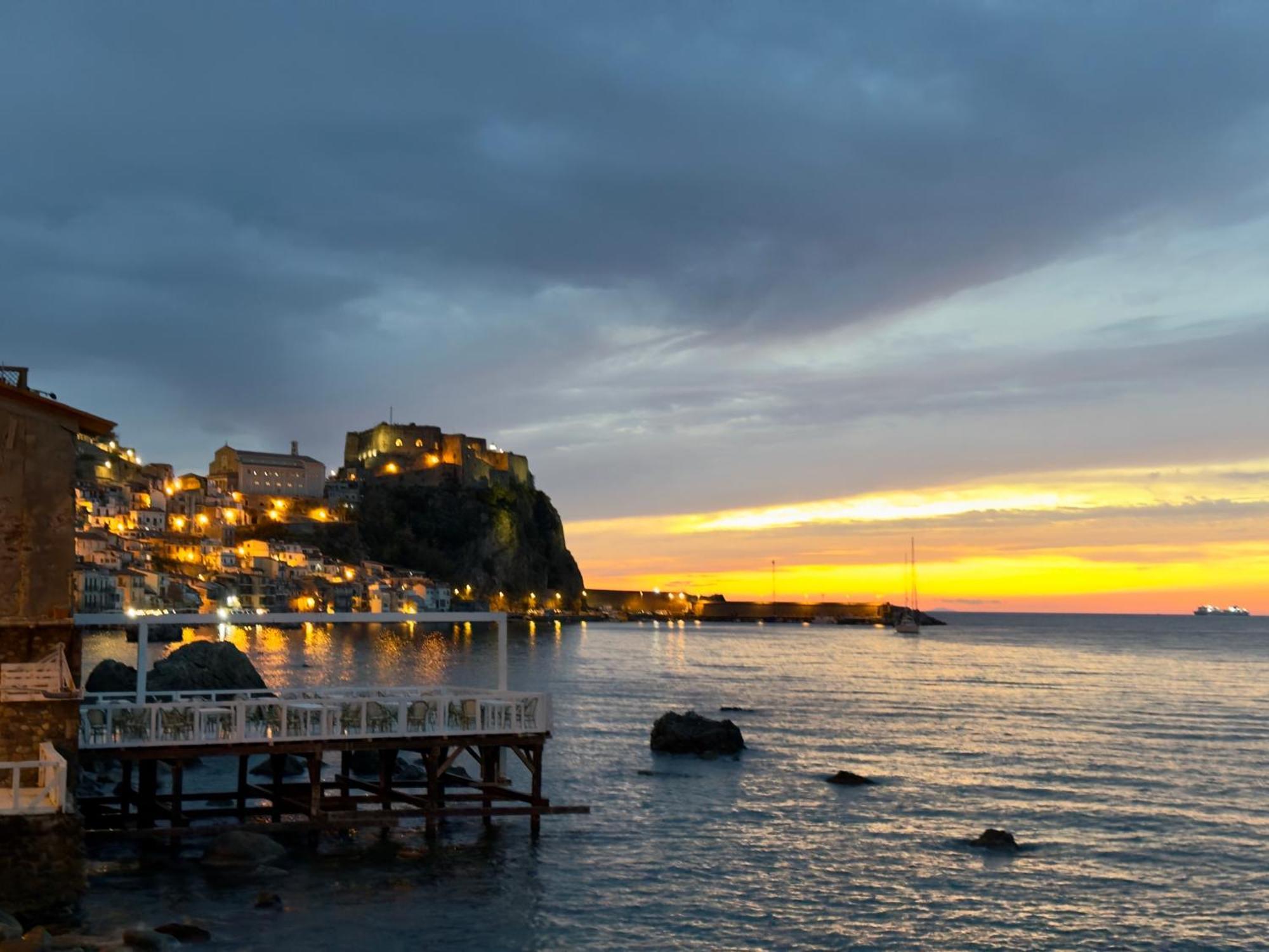Leonardo Suites Scilla Exterior foto